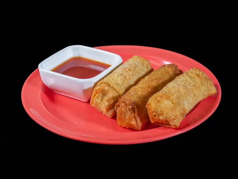 Crisp chicken egg rolls